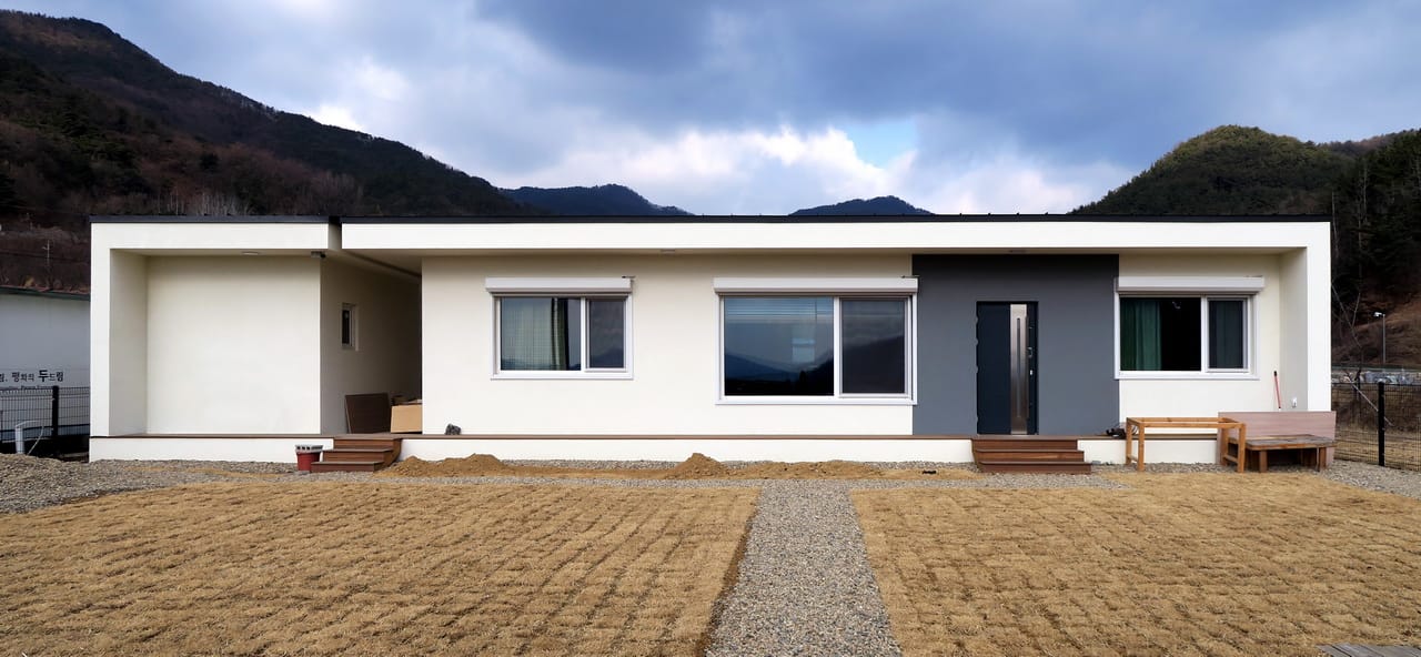 산자락 아래 단층 주택 — 구미 선산 패시브하우스